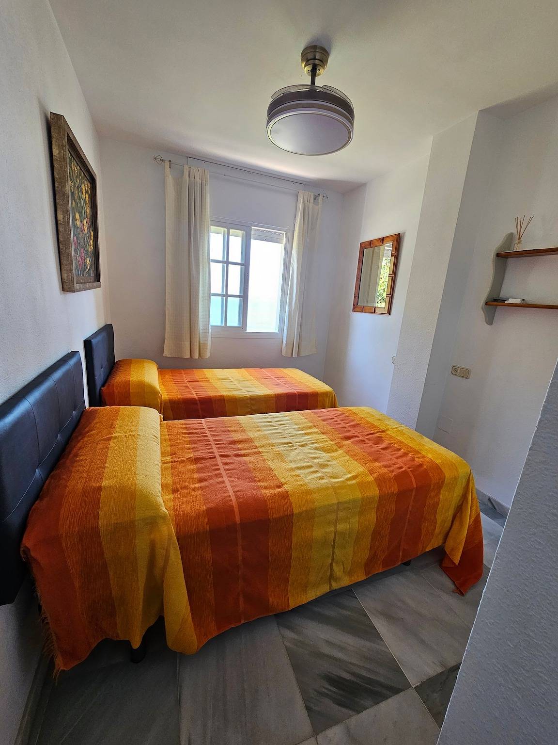 Vakantieappartement 'Maria' met Zeezicht, Wi-Fi en Airconditioning in Torrox Costa, Torrox