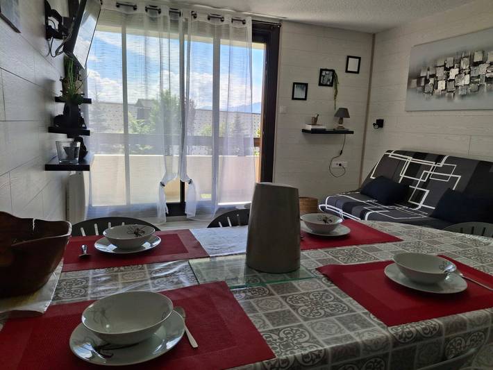 Gîte pour 4 personnes à Montgellafrey - 2