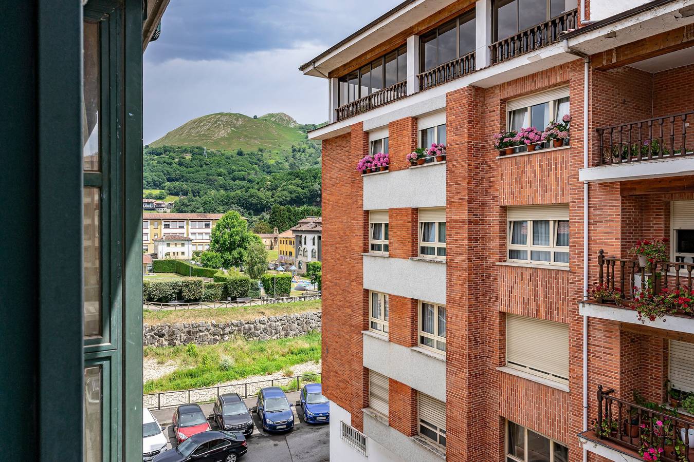 Ganze Wohnung, Ferienwohnung 'Increible Cangas Onis' mit Bergblick und Balkon in El Puente, Cangas de Onís