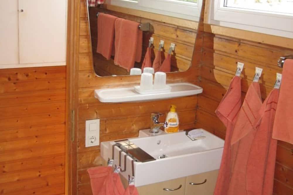 Ferienhaus Wilden, gemütliches Holzhaus, 850 m² eingezäunt für Ihren Hund. in Simmerath, Naturpark Hohes Venn-Eifel