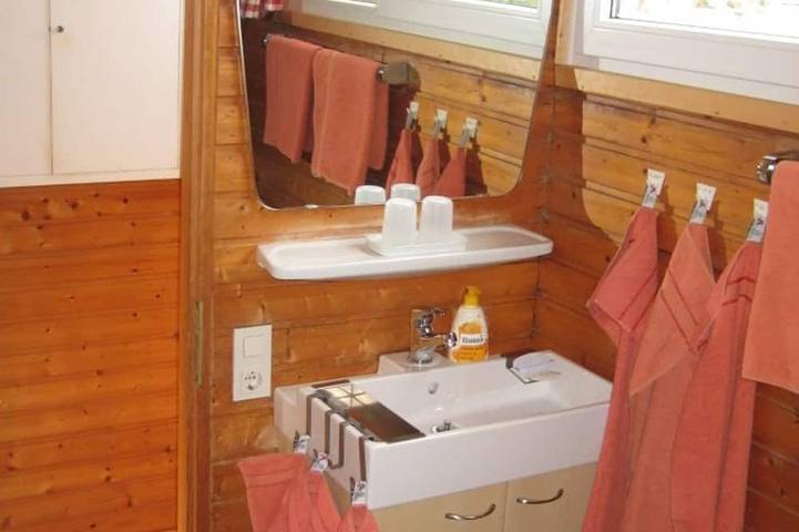 Ferienhaus Wilden, gemütliches Holzhaus, 850 m² eingezäunt für Ihren Hund. in Simmerath, Rureifel (Nordrhein-westfalen)
