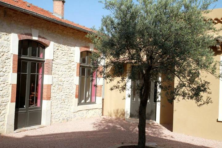 Hôtel pour 3 personnes, avec terrasse et jardin, animaux acceptés à Bourg-Saint-Andéol - 4