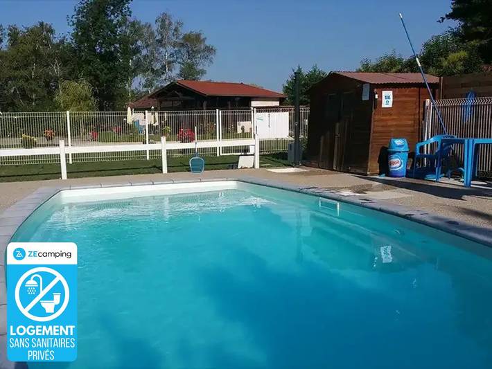 Tente pour 4 personnes dans l' Ain