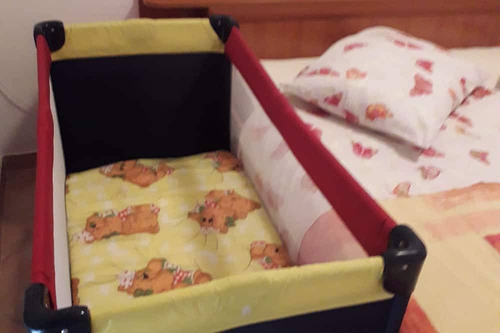 Appartamento intero, The Apartment Daisy is in an excellent location, close to Rab . in Rab città, Rab