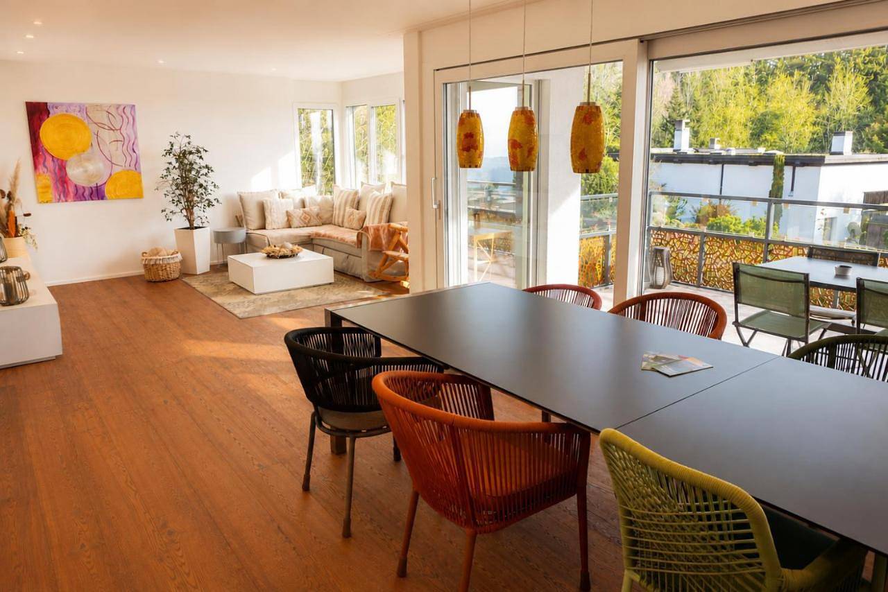 Ganze Wohnung, Swiss Horizon - Mythenblick - Modern 100m2 mit Alpenblick und Terrassen in Hinwil, Zürich Voralpen