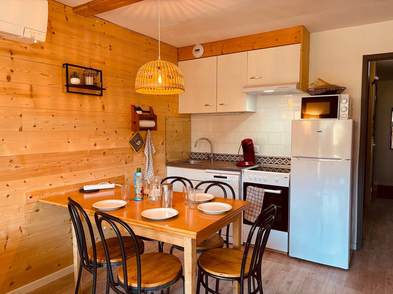 Ganze Wohnung, Renovierte 3-Sterne-Wohnung, Balkon, nahe Skigebiet in Autrans-Méaudre-en-Vercors, Parc naturel régional du Vercors