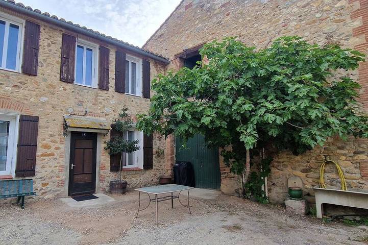 Location de vacances pour 6 personnes à Brouilla