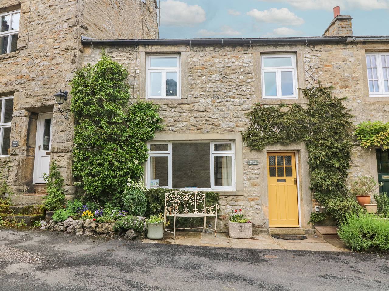 Sandy Cottage in Yorkshire Dales National Park