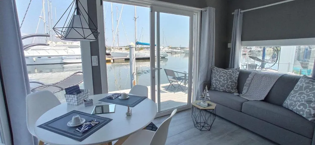 Barca per 5 persone, con vista lago e giardino nonché piscina e panorama - 1