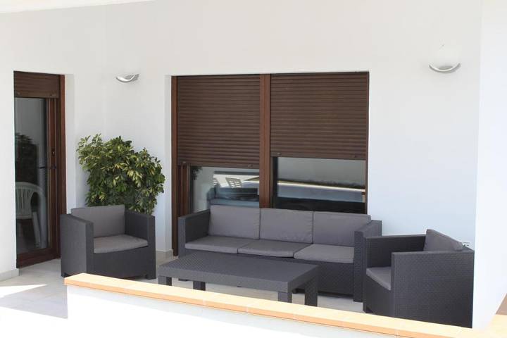 Location de vacances pour 18 personnes, avec piscine ainsi que vue et jardin, animaux acceptés à Loja - 3