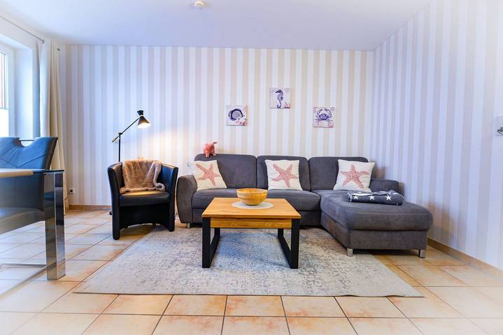 Ferienwohnung für 4 Personen, mit Balkon und Seeblick sowie Ausblick in Sahlenburg, Cuxhaven