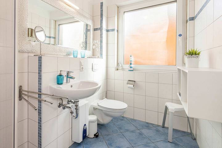 Ganze Wohnung, Gemütliche Ferienwohnung „Ostseegold“ mit Terrasse in Ückeritz, Bernsteinbäder