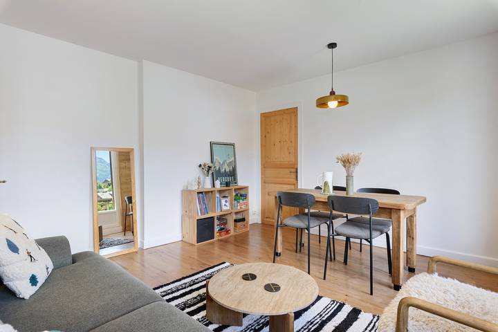 Entire apartment, La Tanière – Family Apartment / Mountain View / Walk to Center / Ski & Nature in Villard-de-Lans, Parc naturel régional du Vercors