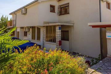 Holiday Apartment for 4 People in Crikvenica, Croatian Adriatic, Photo 3