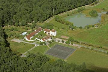 Gîte pour 2 personnes, avec piscine ainsi que terrasse et jardin, animaux acceptés dans le Loir-et-Cher