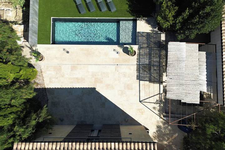 Location de vacances pour 10 personnes, avec piscine et jardin à Saint-Pons-de-Mauchiens