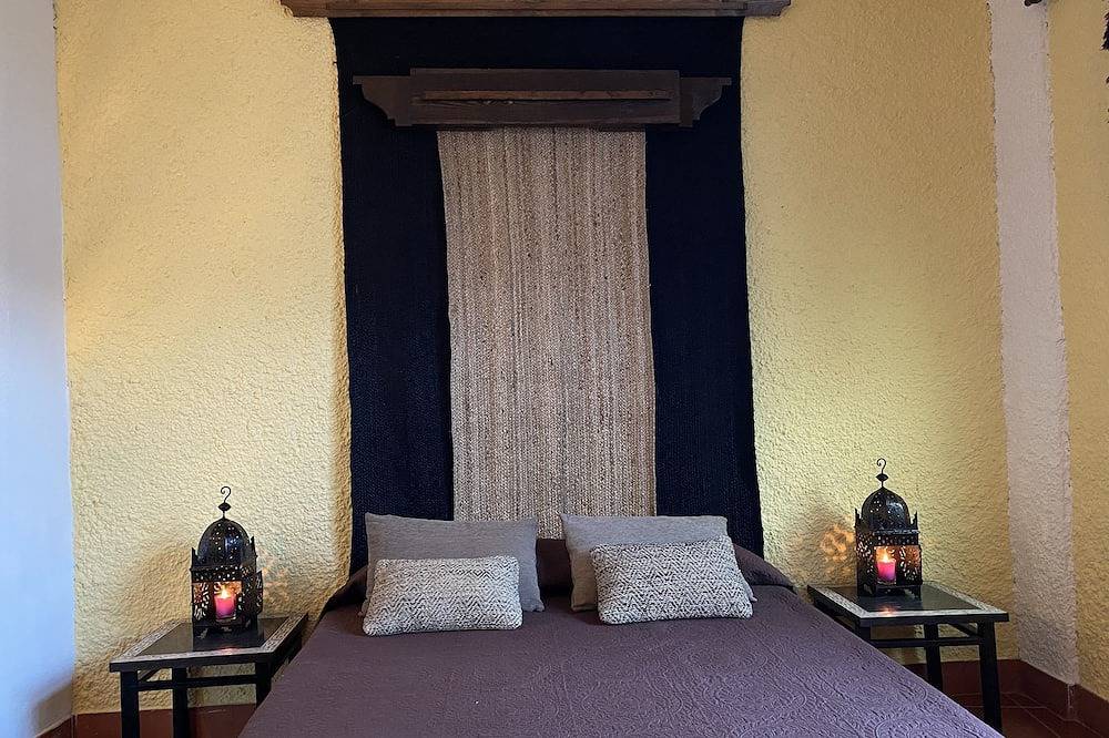 Alqueria De Gítar. Beautiful rural villa for 20 people close to the sea in Felix, Almería Province