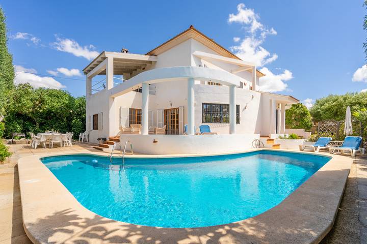 Finca für 10 Personen, mit Balkon und Terrasse sowie Garten in Sa Ràpita