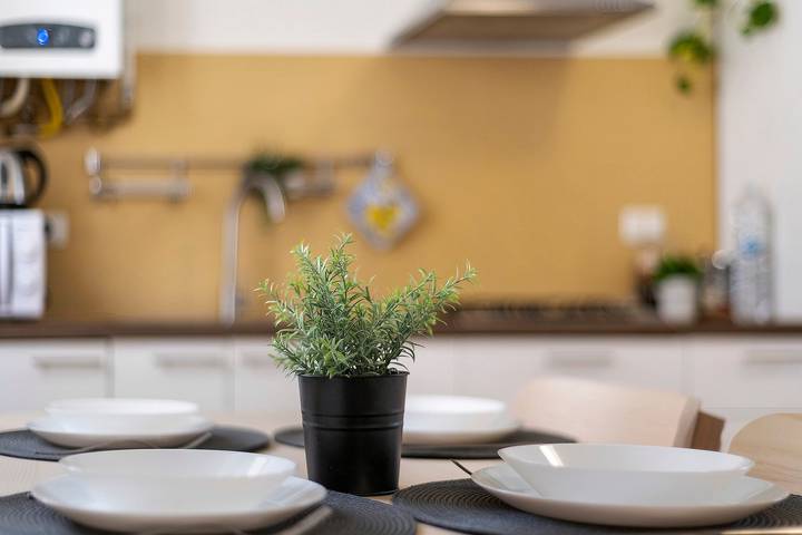 Beehome in Verona - Accogliente casetta al piano terra - Parcheggio gratis, Aria condizionata, Wifi in Verona, Prealpi Gardesane