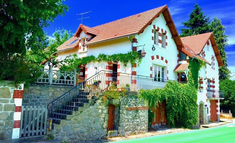 Location de vacances pour 2 personnes, avec Terrasse et Jardin à Saint-Agnant-près-Crocq