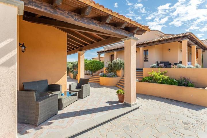 Agriturismo per 2 persone, con panorama e giardino in Provincia d'Oristano