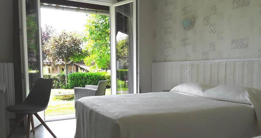 Hôtel pour 2 personnes, avec piscine et jardin dans Séreilhac - 4