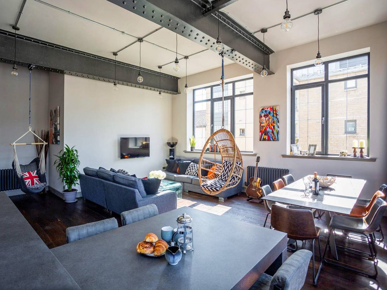 Entire apartment, New York Style Loft Apartment in Leith, Edinburgh