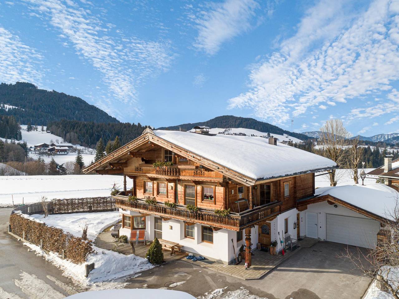 Apartamento entero, Cosy apartment with garden near ski area in Hopfgarten im Brixental, Brixen valley