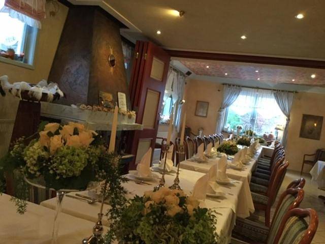 Zu Jeddelohs Lodge Hotel in Gladenbach, Naturpark Lahn-Dill-Bergland