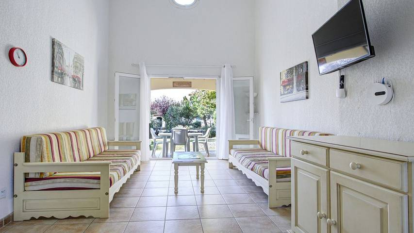 Location de vacances pour 7 personnes, avec jardin et piscine, animaux acceptés à Homps - 2