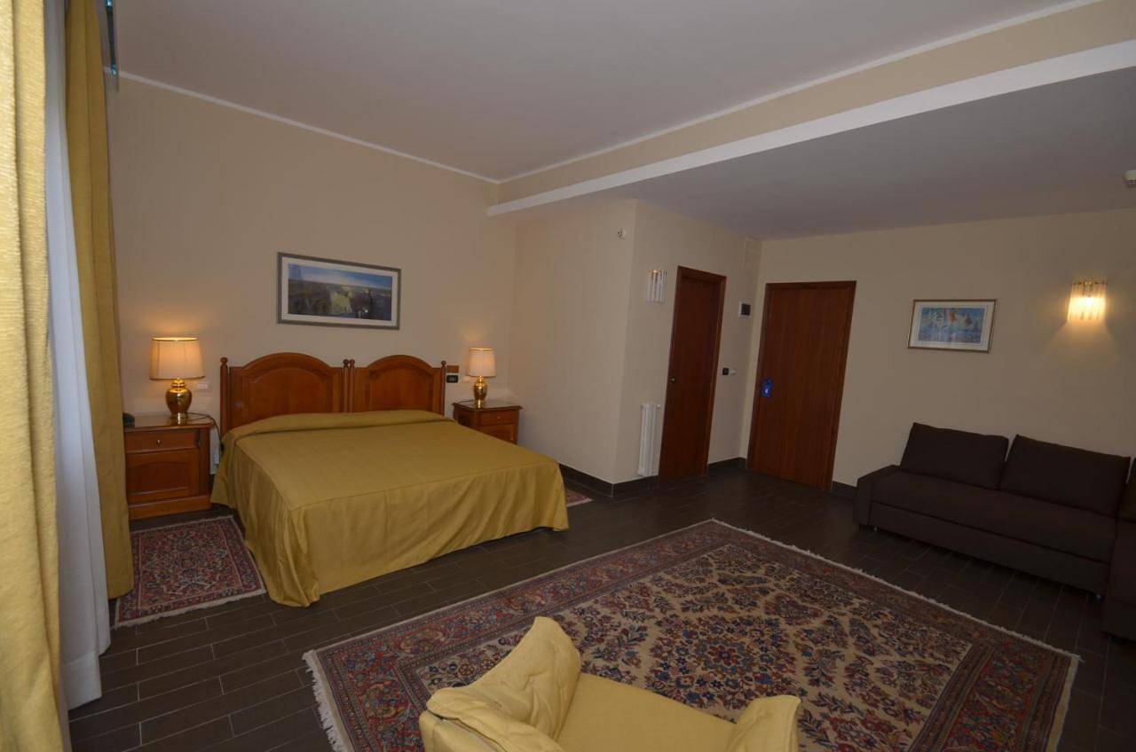 Garden Hotel Catania in San Giovanni La Punta, Catania e dintorni