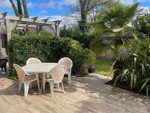 Gîte pour 17 personnes, avec terrasse à Le Chêne (Aube)