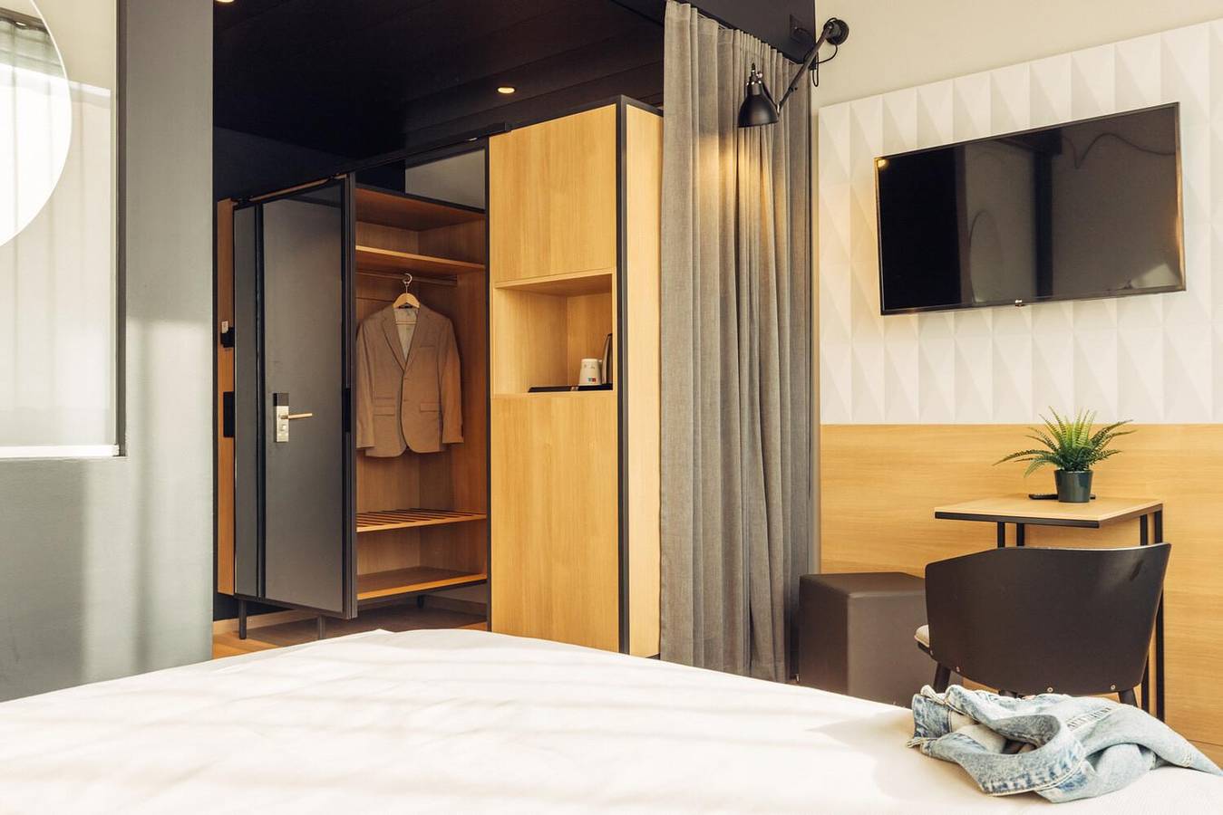 Ganze Ferienwohnung, Einzelzimmer, Dusche oder Bad, Wc, 1 Schlafraum in Bischofshofen, Ski Amadé