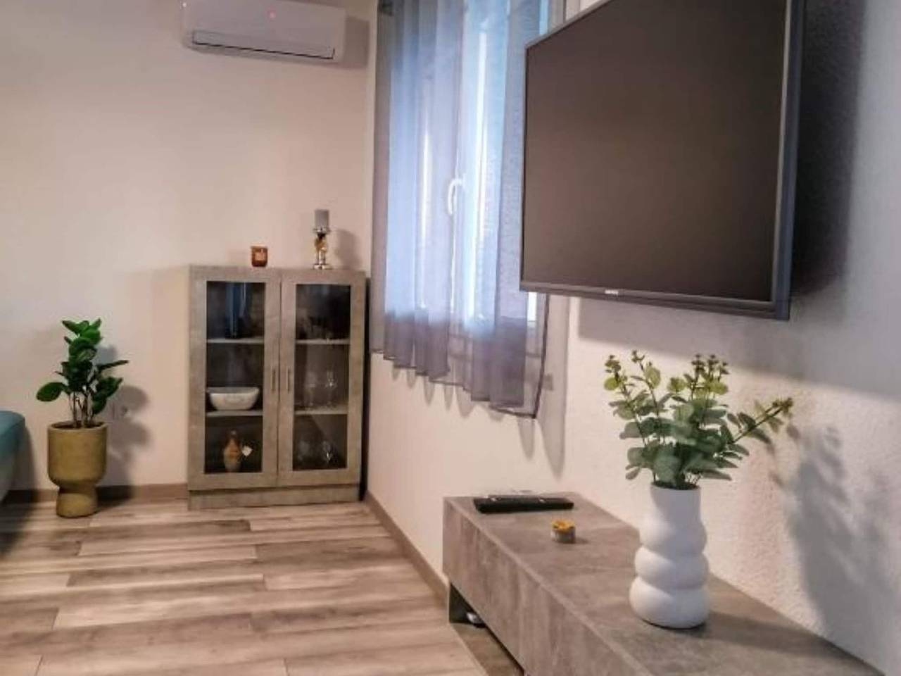 Ganze Wohnung, Apartment Penthouse Ivan- Two Bedroom Apartment with rooftop swimming pool in Dalmatinisches Zagora
