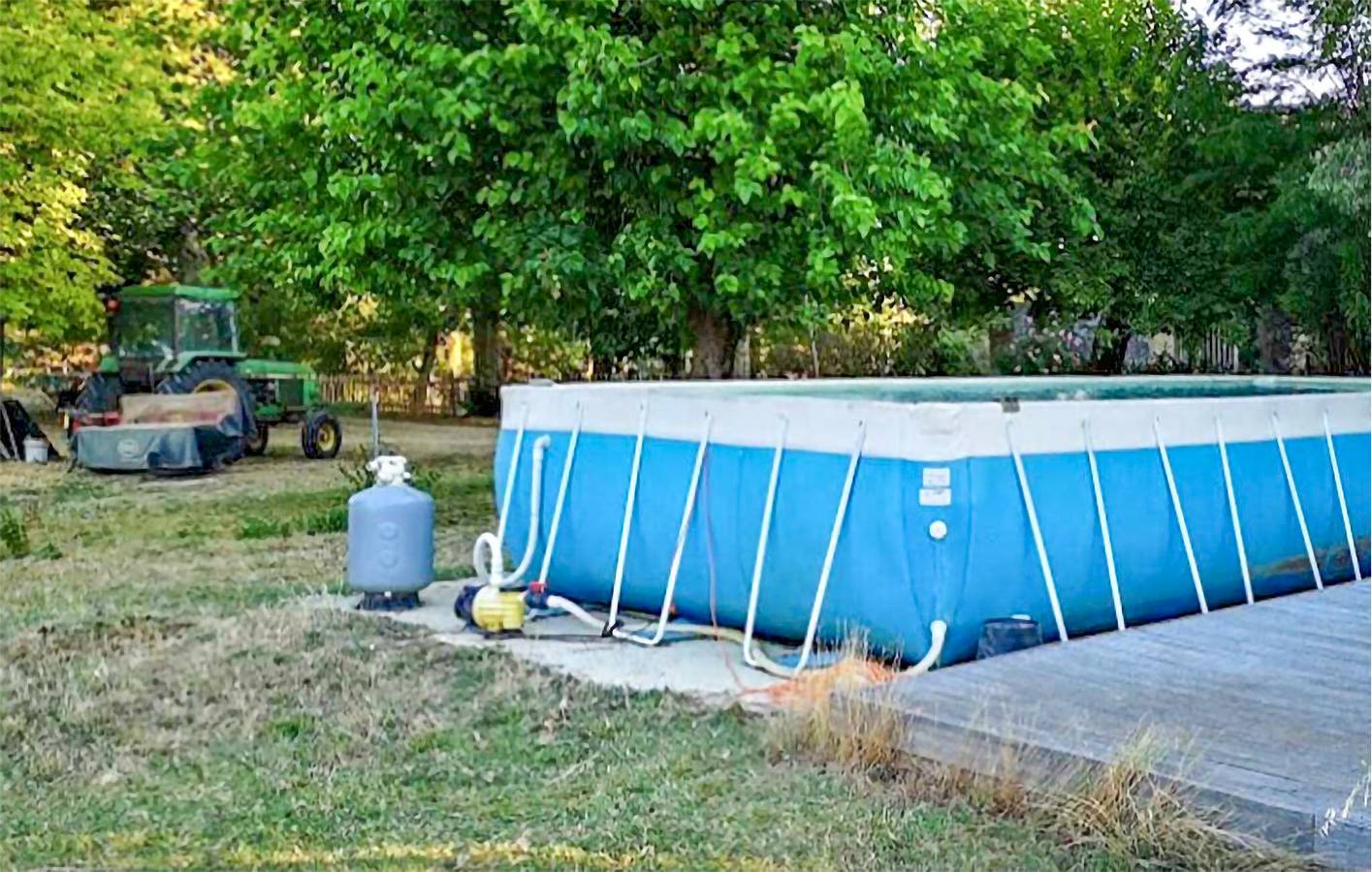 Acogedor apartamento de vacaciones con piscina y aparcamiento in Barjac, Región De Alès