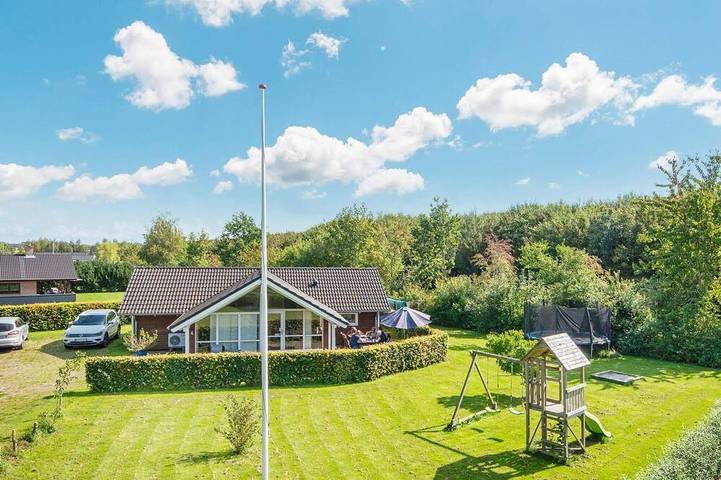 Vacation rental for 6 people, with yard and sauna, with pets in Southern Denmark