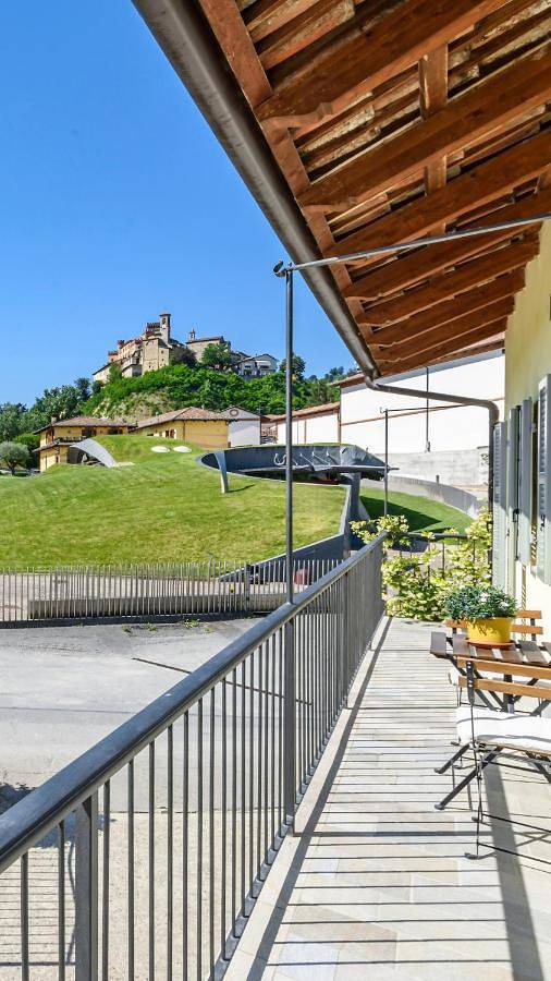Appartamento per 2 persone, con Terrazza e Giardino nonché Panorama a Barolo