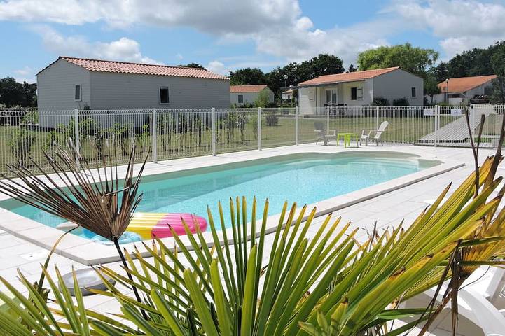 Gîte pour 4 personnes, avec jardin ainsi que piscine et terrasse à La Roche-sur-Yon - 2