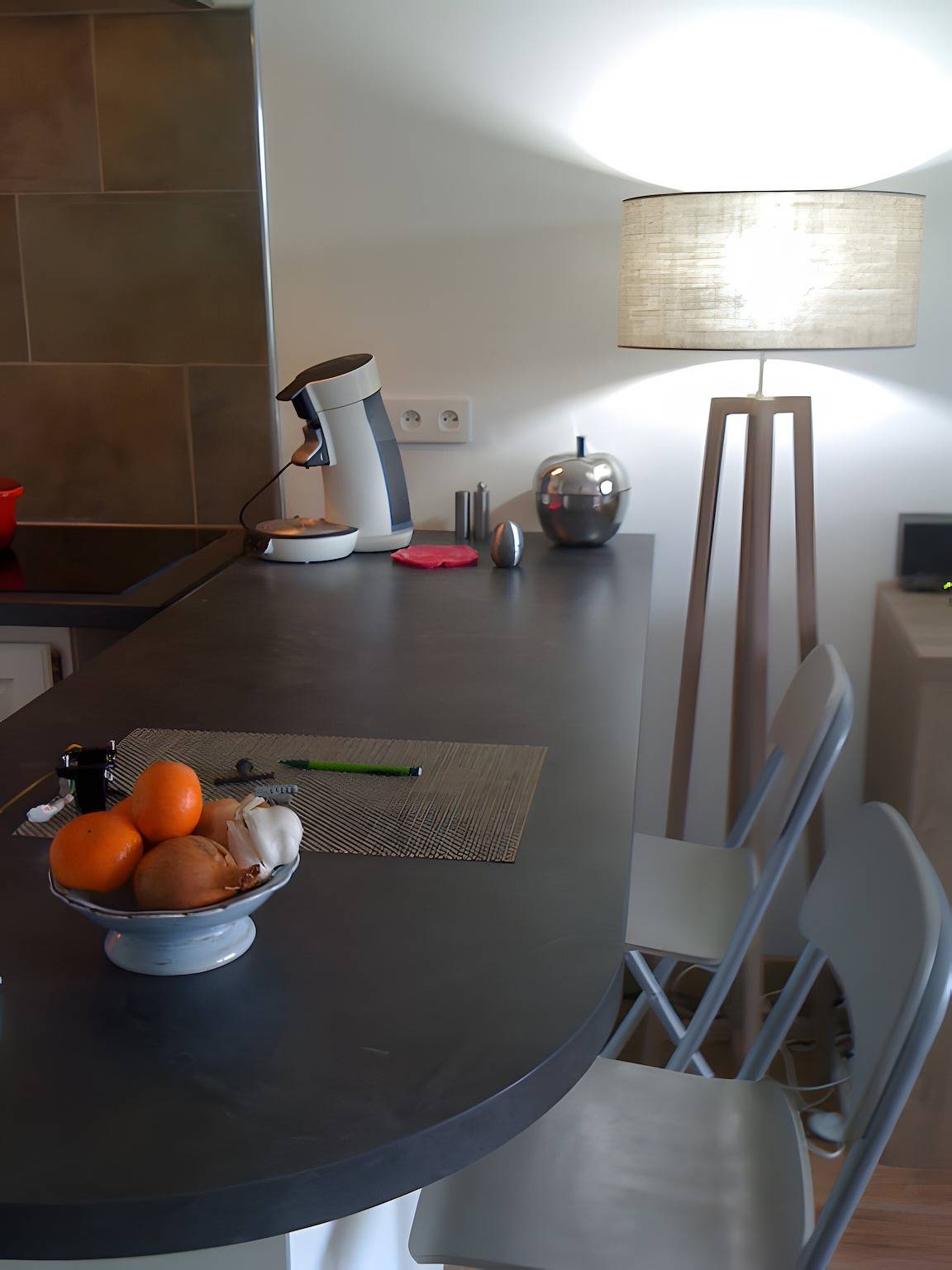 Apartamento entero, Apartamento 'Con Terraza Cerca del Mar' con Vista a la Montaña, Terraza Privada y Aire Acondicionado in Macinaggio, Rogliano