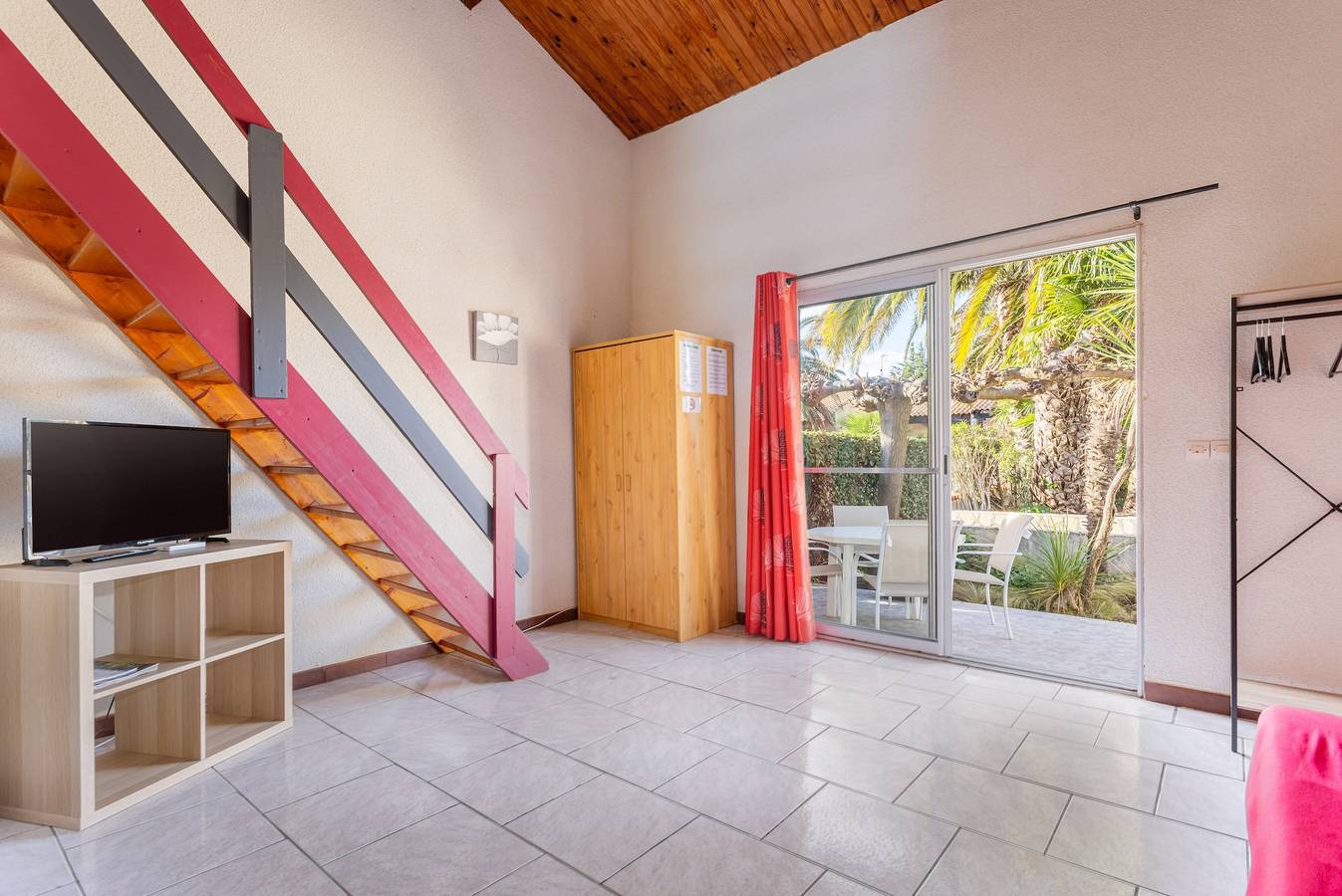 2-bedroom gite, air conditioning, pool, near Sigean in Roquefort-des-Corbières, Mediterranean Coast (France)