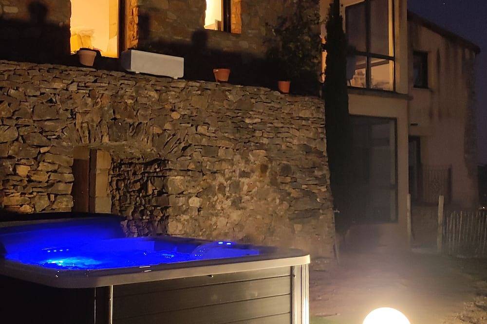 Charming dry-stone cottage in Bédarieux, Béziers region