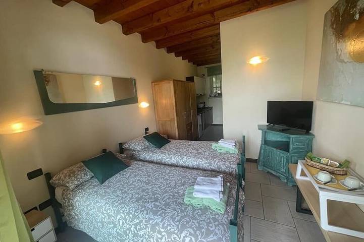 Appartamento intero, Green flat (2 pax), Fiocchina magic place - Salò - Garda Lake in Salò, Prealpi Gardesane