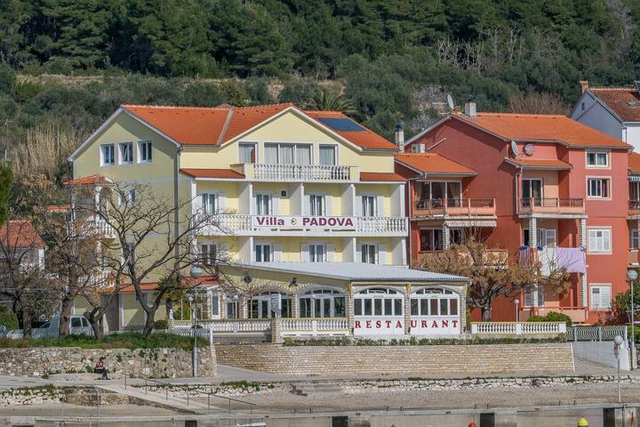 Ferienwohnung für 2 Personen, mit Balkon/Terrasse in Banjol - 2
