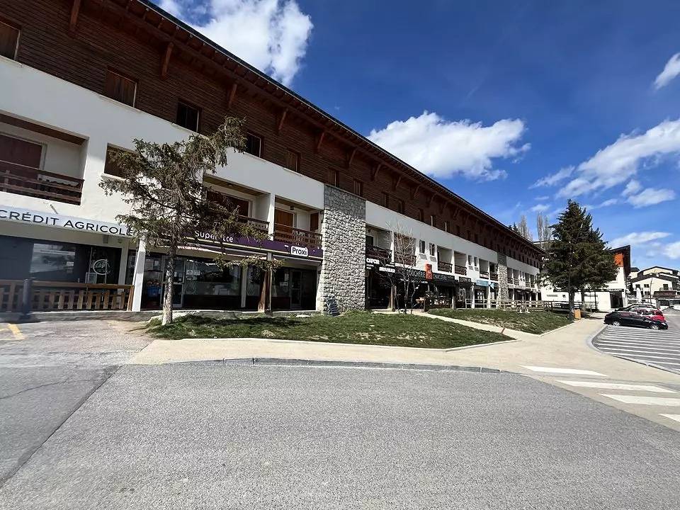 Entire apartment, Apartment type T3 mezzanine in Les Angles, Parc naturel régional des Pyrénées catalanes
