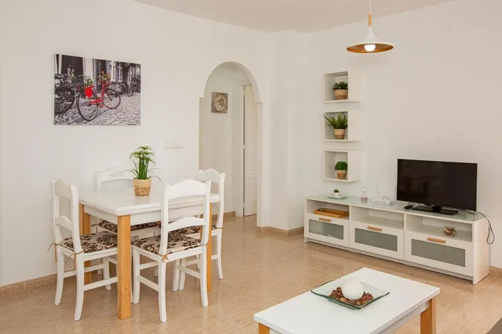 Appartement de vacances pour 4 personnes, avec piscine et jardin - 1