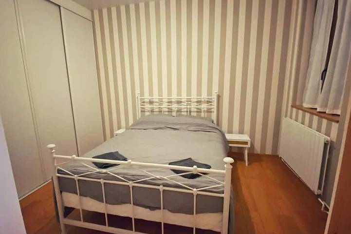 House with heated pool 1h30 from Paris. in Chapelle-Guillaume, Nogent-le-Rotrou und Umgebung