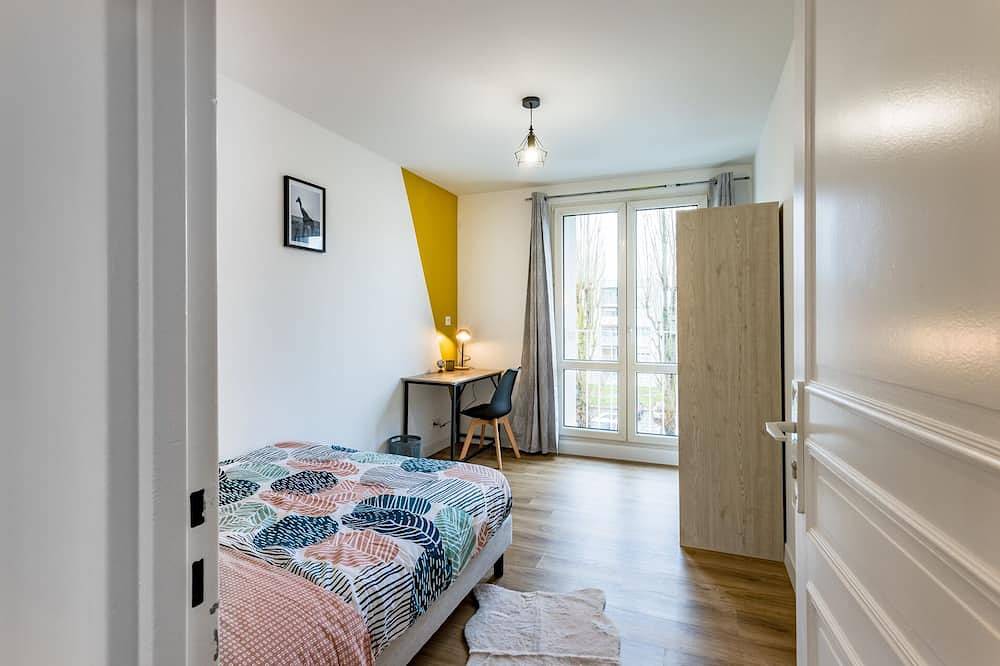 Entire apartment, Spacious, cosy and chic apartment in Laval, Mayenne