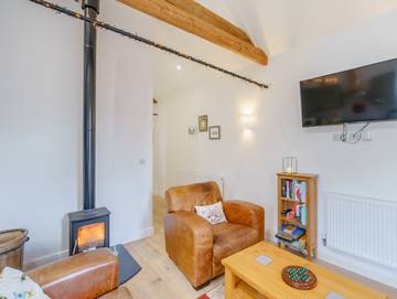 Log Cabin for 4 People in County Durham, North East England, Photo 2