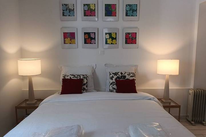 Ganze Wohnung, F1 modern, Klimaanlage, Parkplatz, Wlan, Terrasse, 2 Schritte vom Strand entfernt in La Ciotat, Marseille und Umgebung