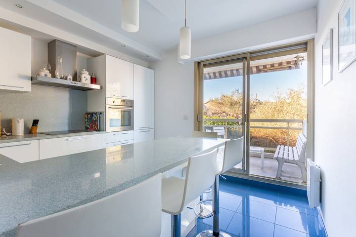 Ferienwohnung für 4 Personen, mit Balkon und Pool in Antibes - 3